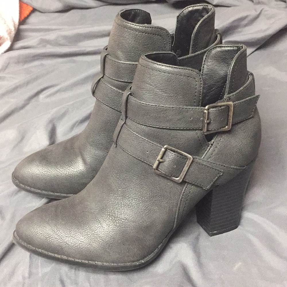 Black leather heeled booties